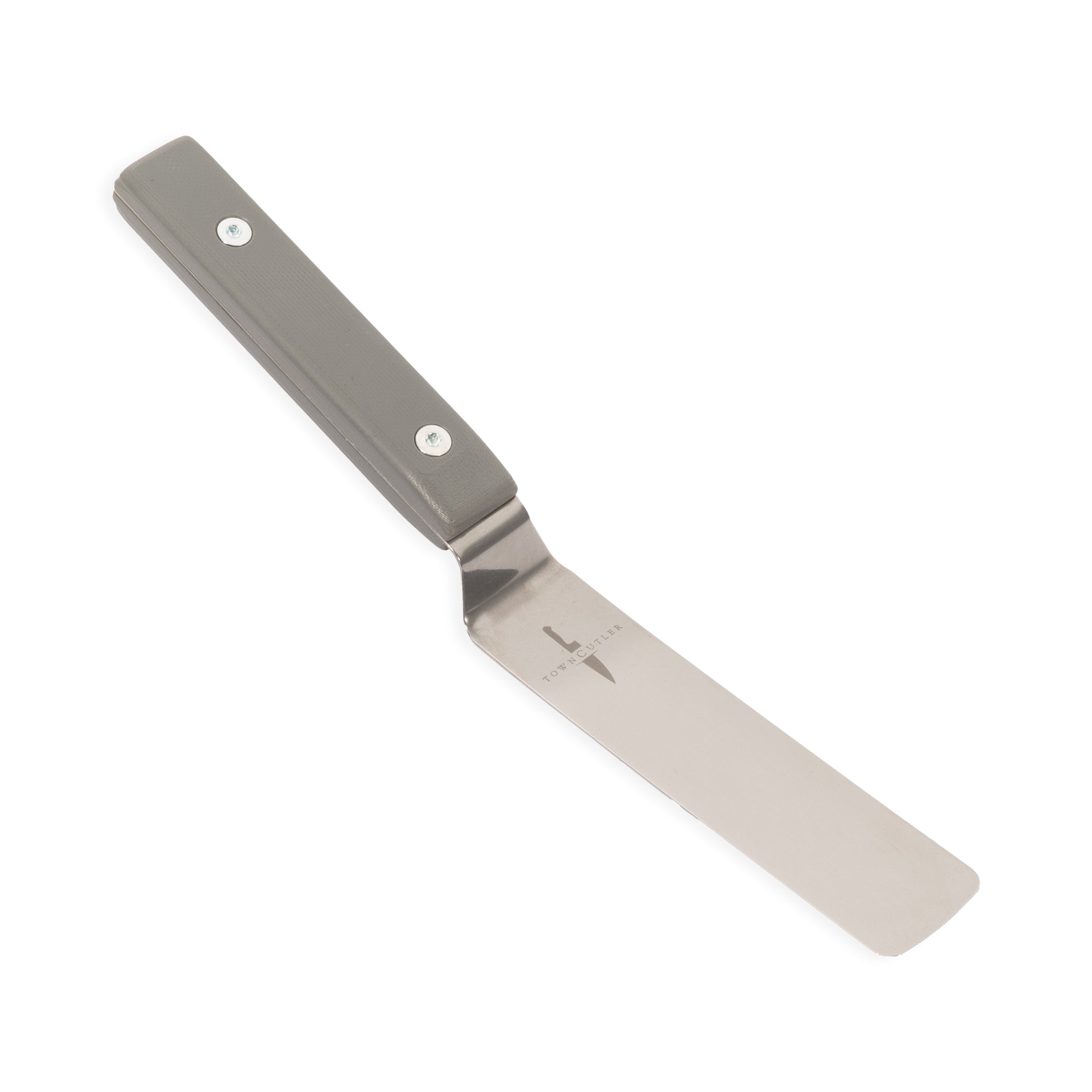 Kitchen spatula palette knife with gray handle.